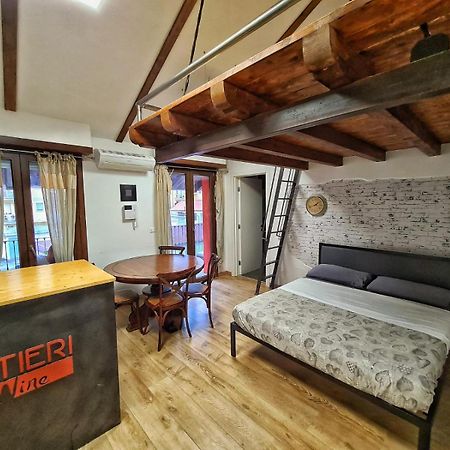 Regis B&B Camere Centro Storico Chivasso Buitenkant foto